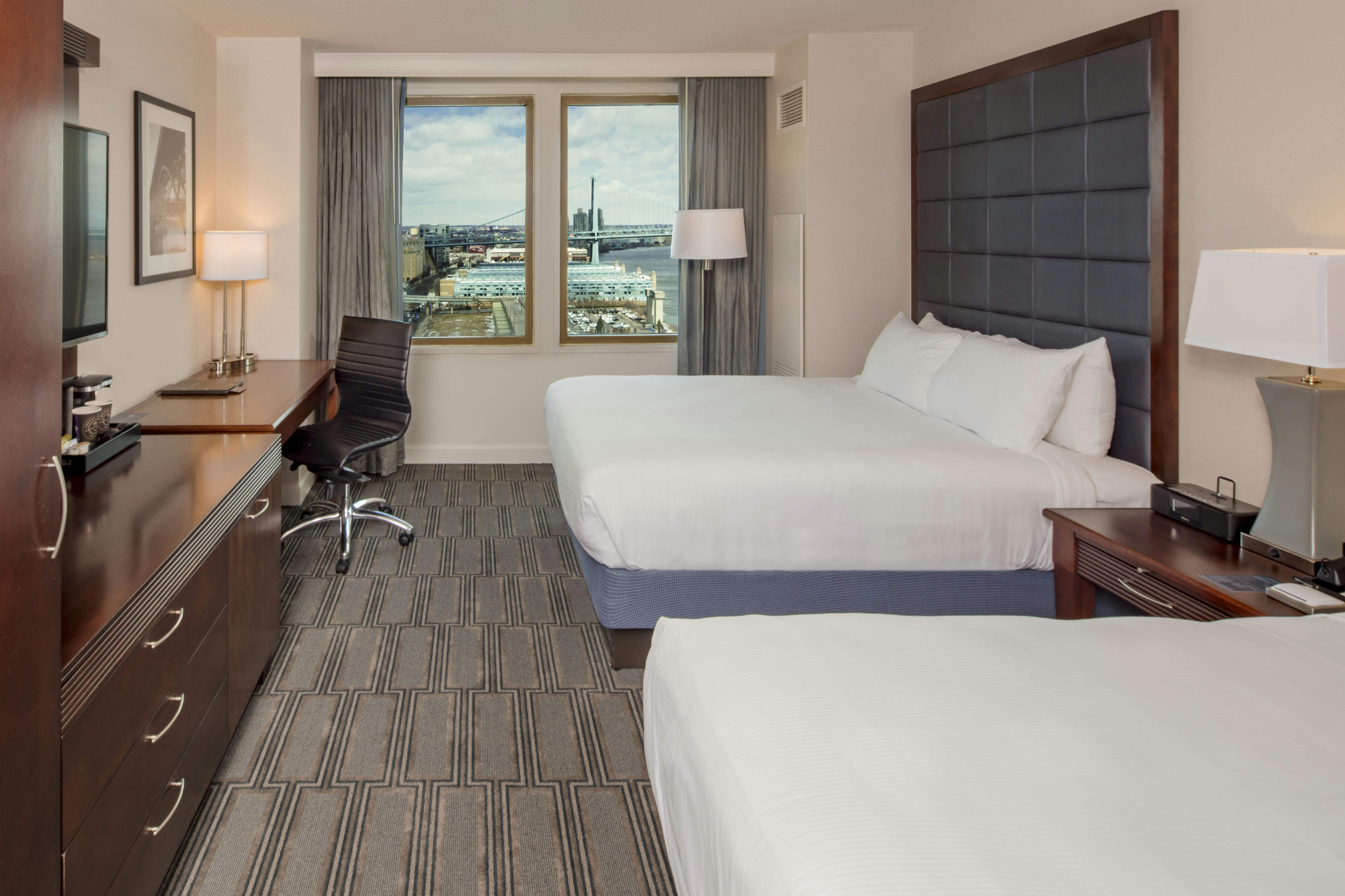 غرفة بسريرين كوين لذوي الإعاقة، Hilton Philadelphia At Penn's Landing 2/4