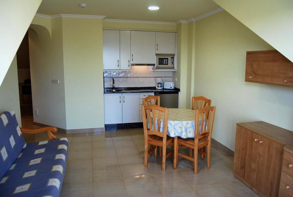 APARTAMENTOS MARSIL 13/26