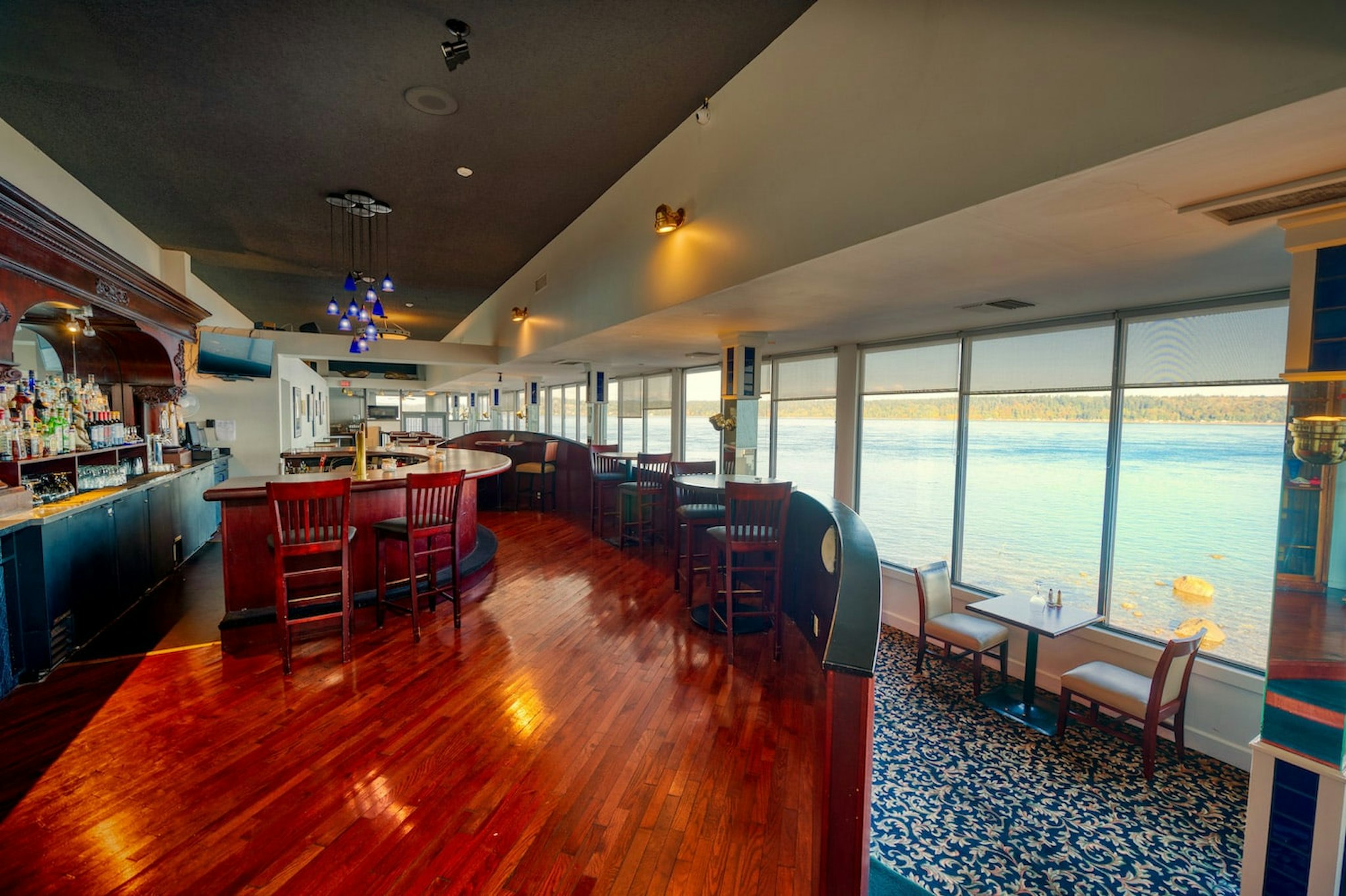 Anchor Inn And Suites 28/34