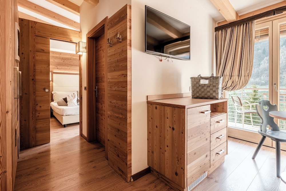 Hotel Sporting Ravelli 56/56