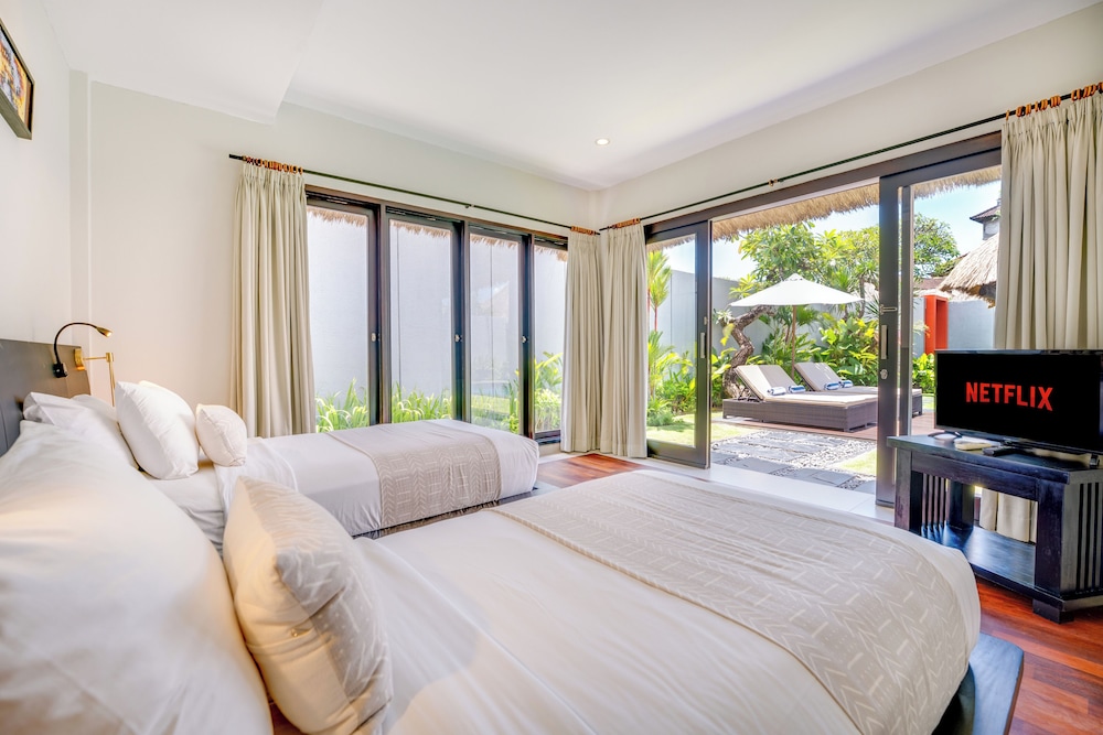 2 BEDROOMS, FAMILY, VILLA, POOL VIEW, PRIVATE POOL