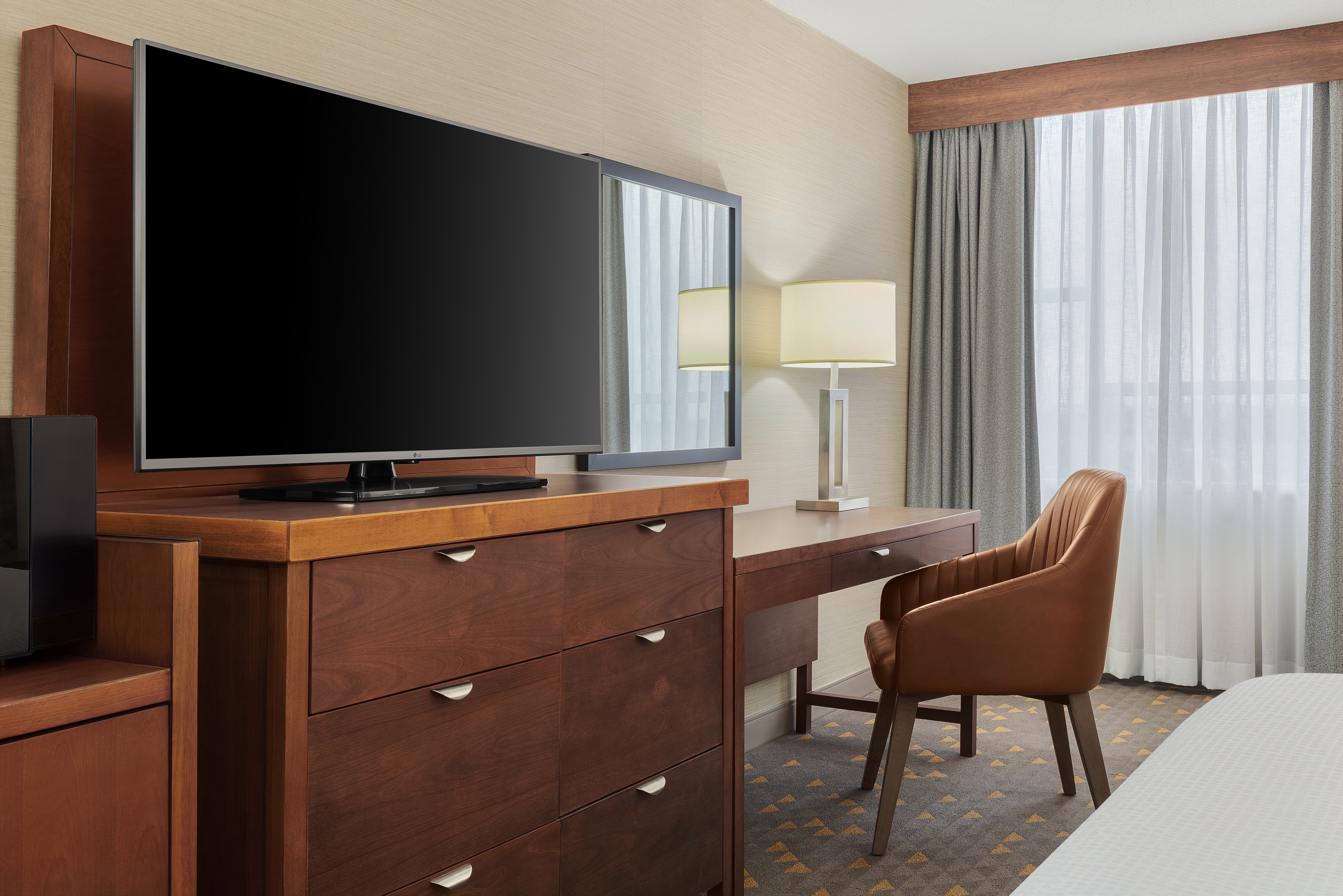 Holiday Inn Oakville Centre 65/81
