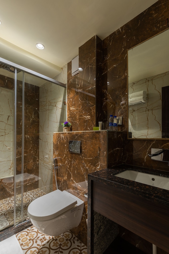 Royal Rawal - Luxury Boutique Hotel 36/37
