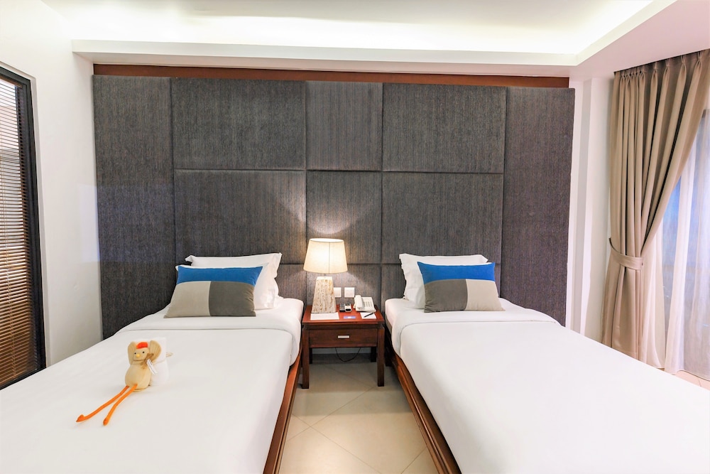 Baan Laimai Beach Resort 38/66
