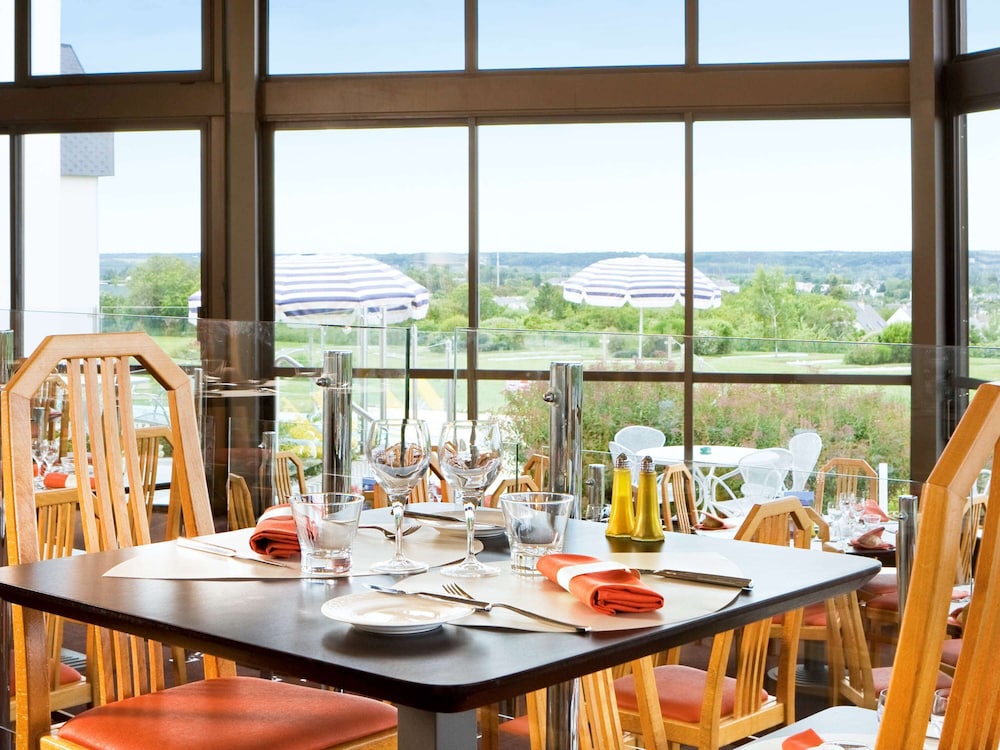 NOVOTEL AMBOISE 36/49