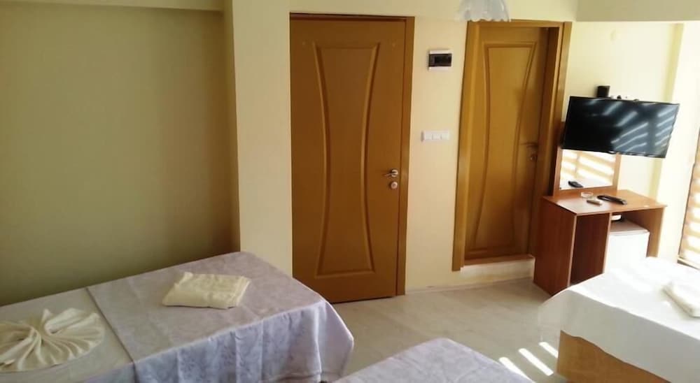 Hotel Torun 6/18