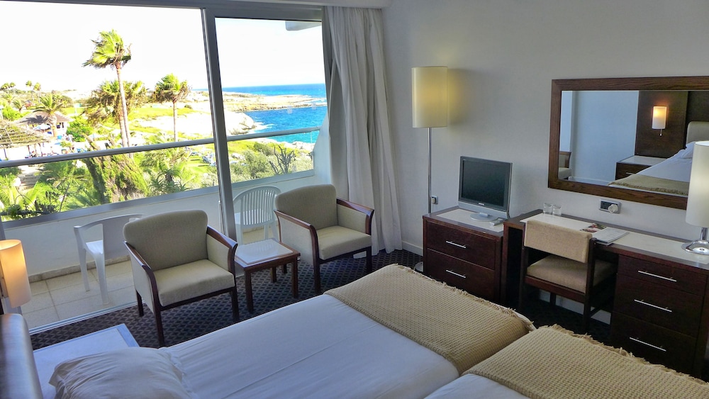 Grecian Sands Hotel 24/71