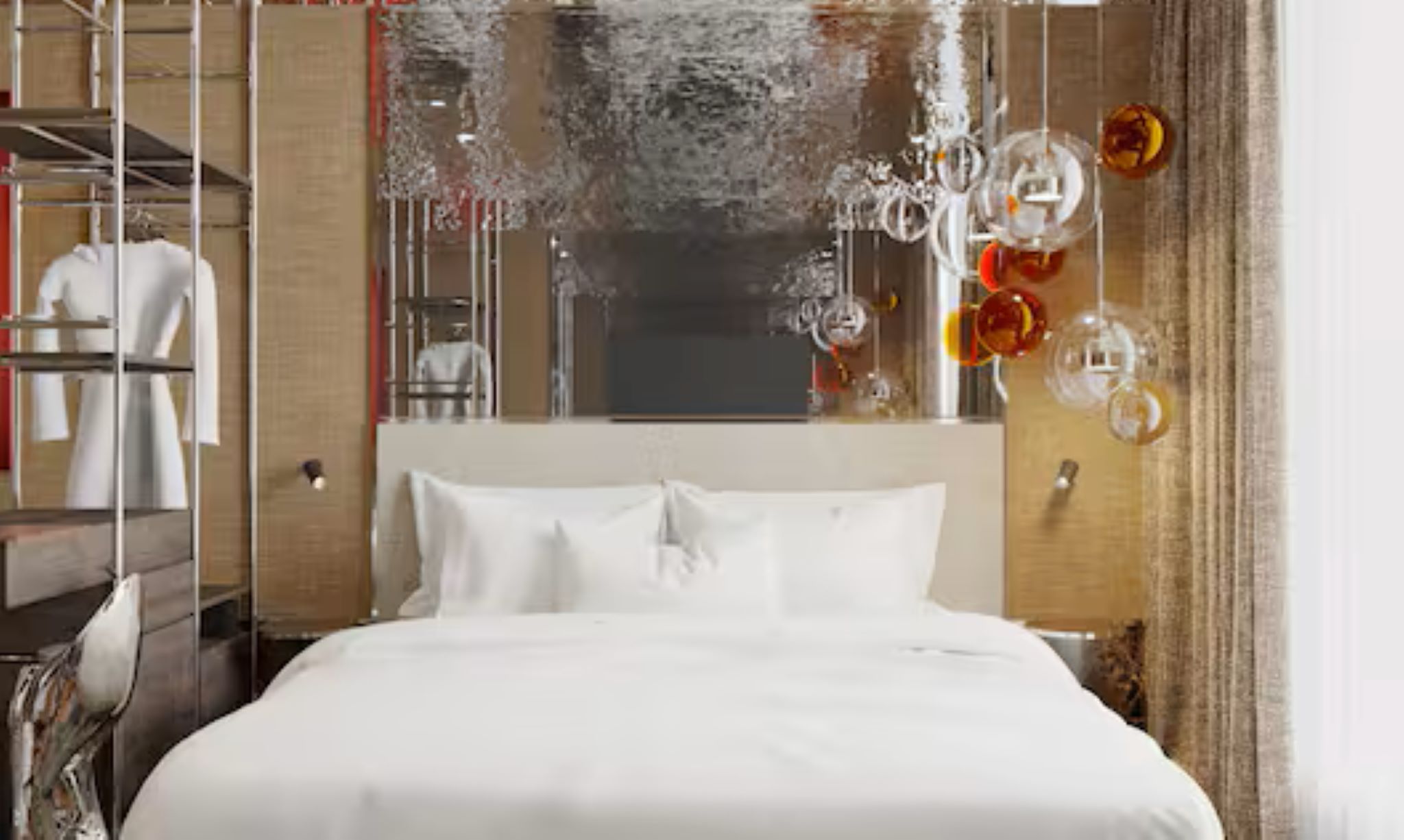 Suite, Balcony