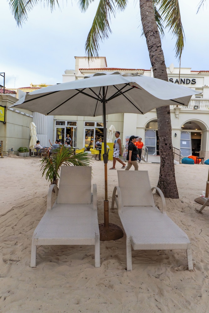 Boracay Sands Hotel 69/74
