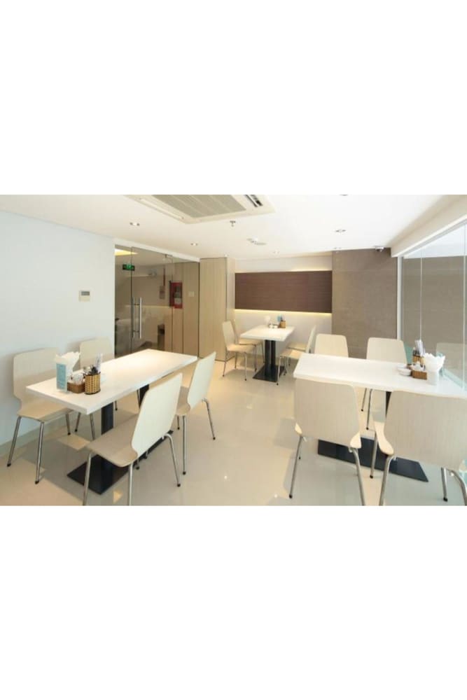 restaurant-cafeteria