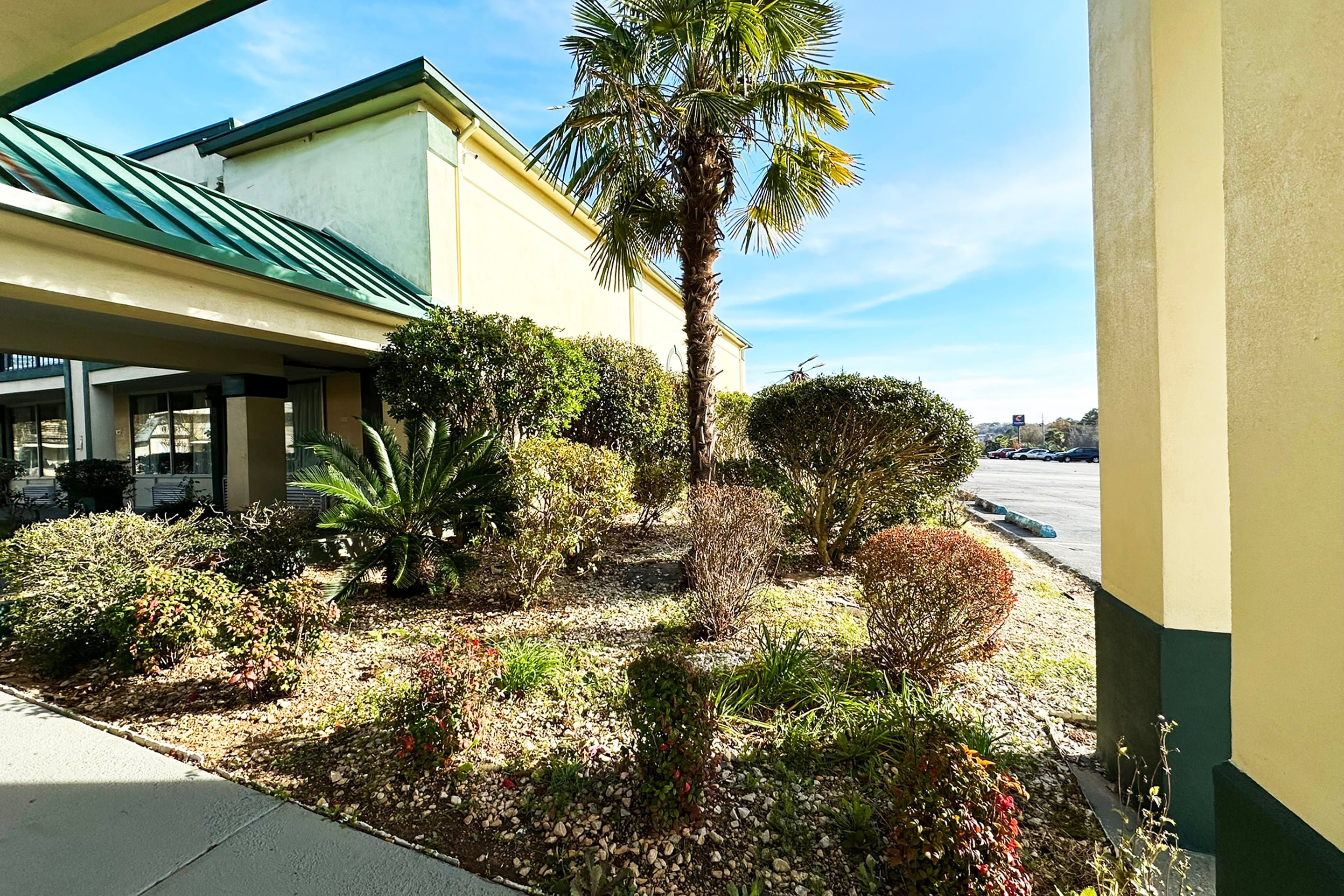Super Inn & Suites by OYO Milledgeville 73/83