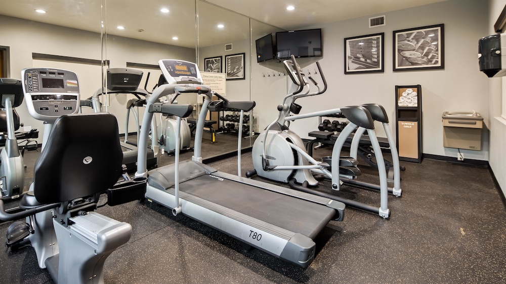 Best Western Plus Hill Country Suites 14/35