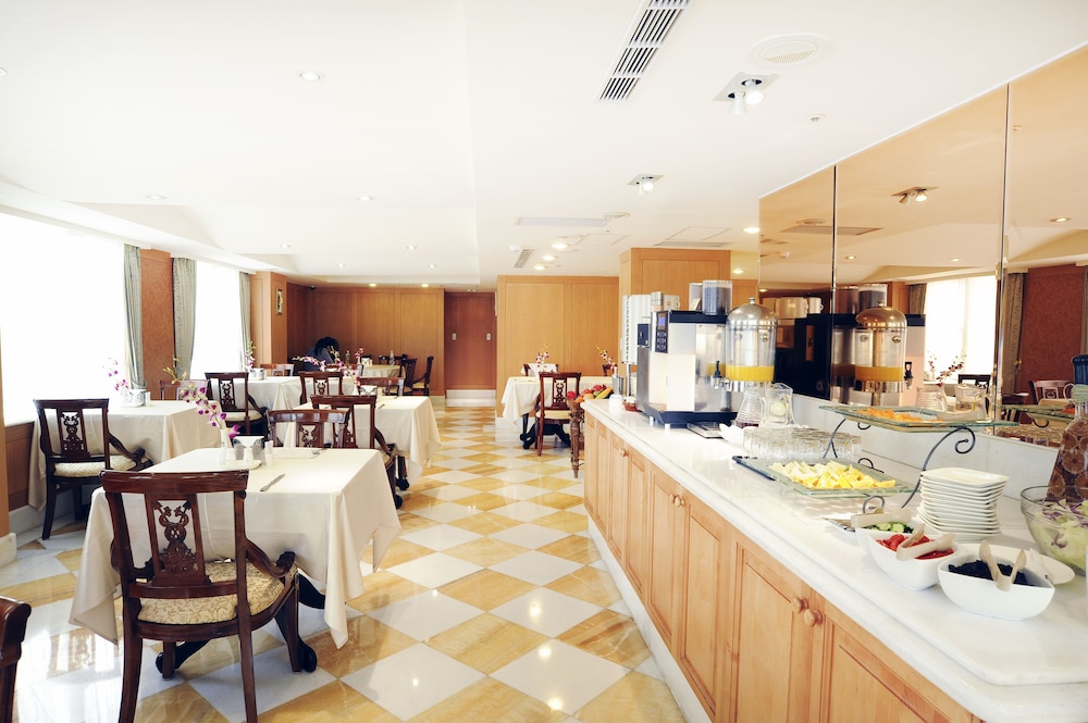 Royal Seasons Hotel Taipei 39/50
