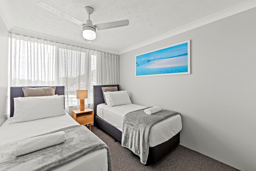 Burleigh Beach Tower 11/49
