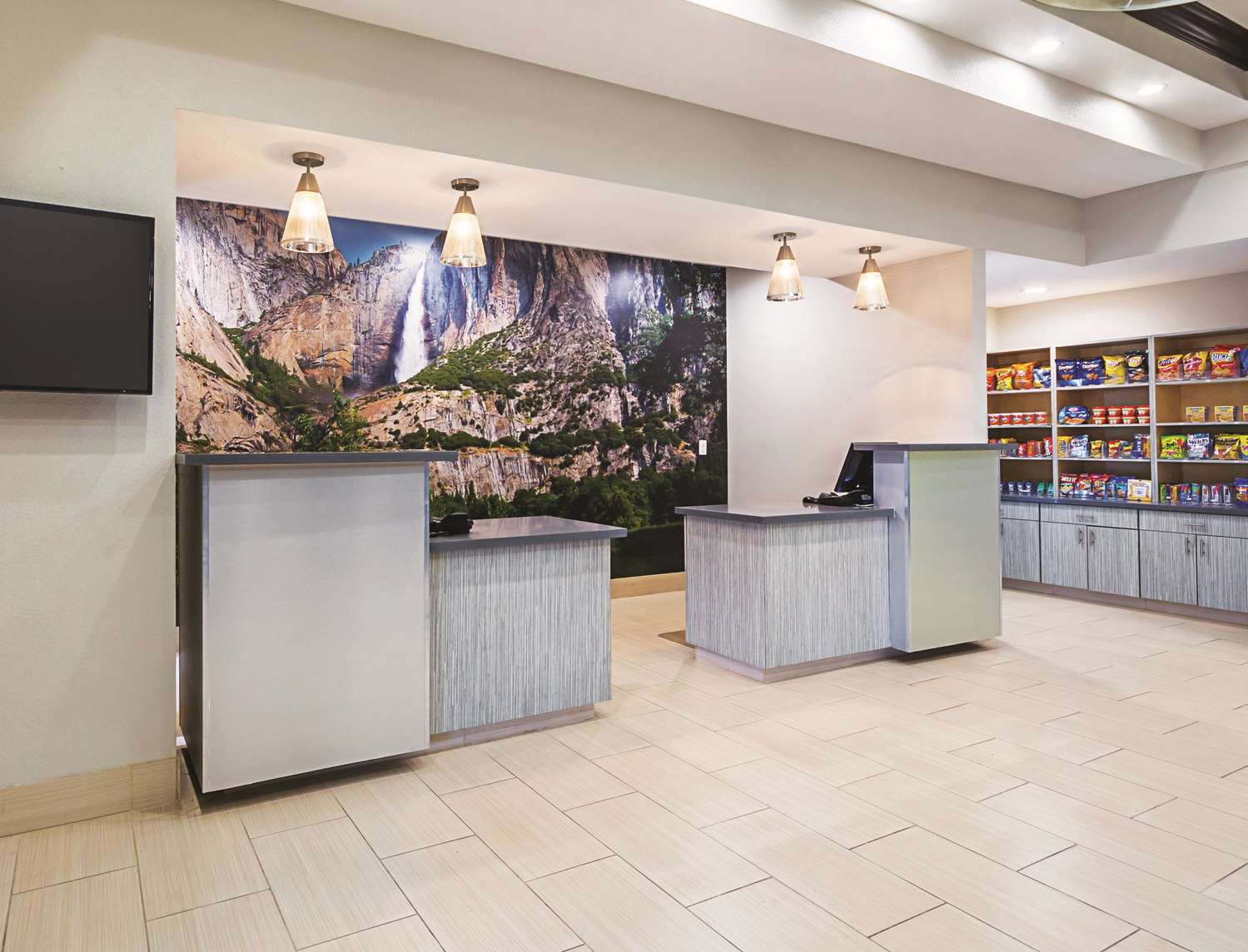 La Quinta Inn & Suites by Wyndham Fresno Northwest 6/44