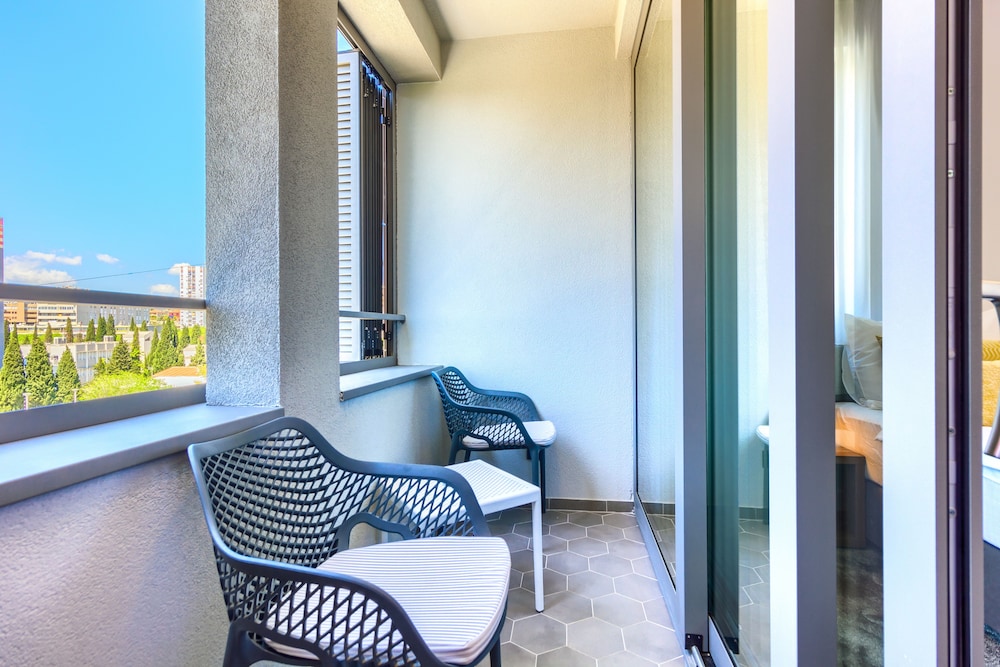 Bel Residence 59/80