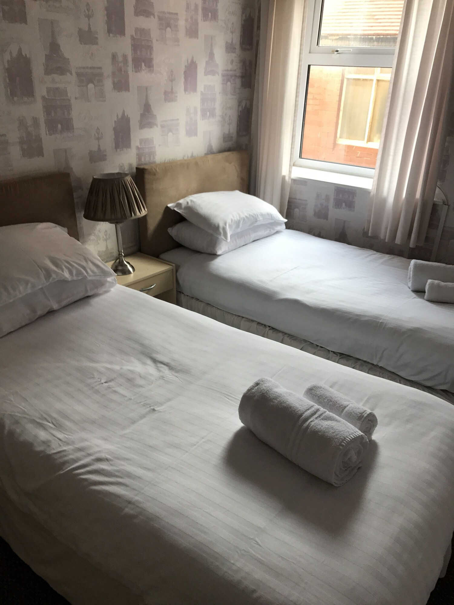 ROOM, TWIN BEDS, SEA VIEW