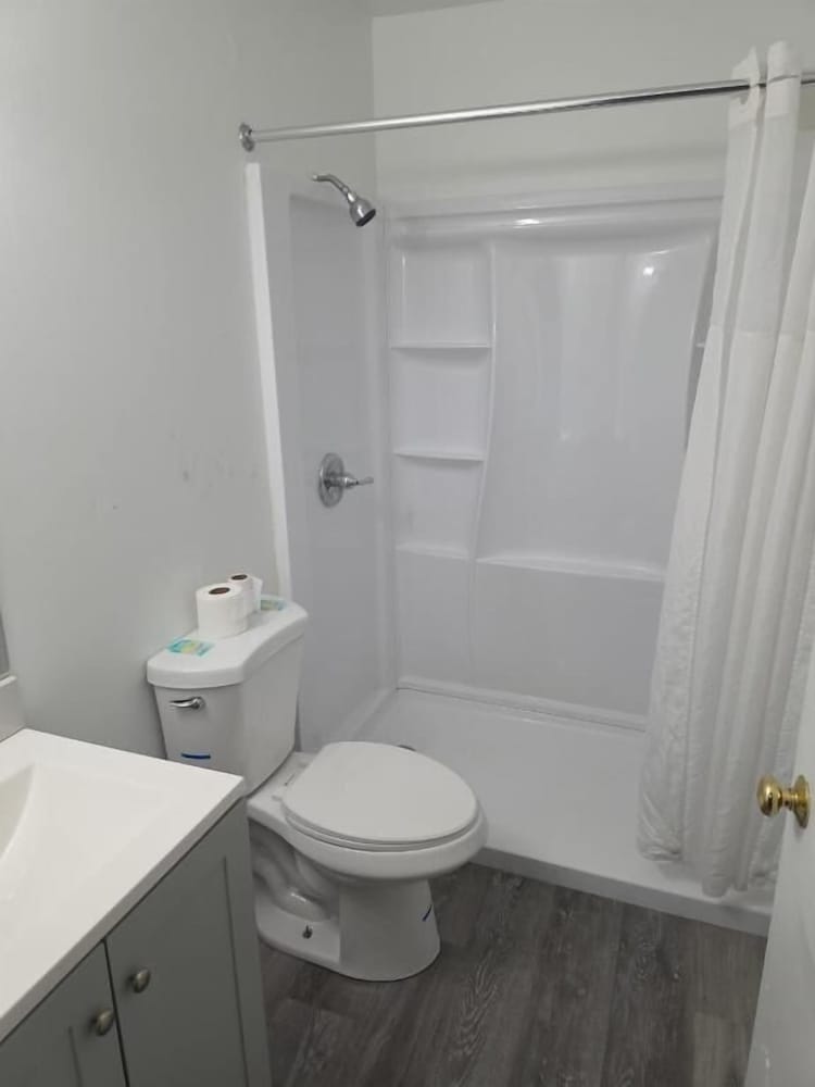 Welcome Suites Hazelwood Extended Stay Hotel 53/59