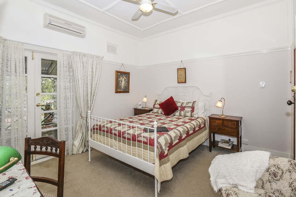 Rosebridge House Bed & Breakfast 17/50
