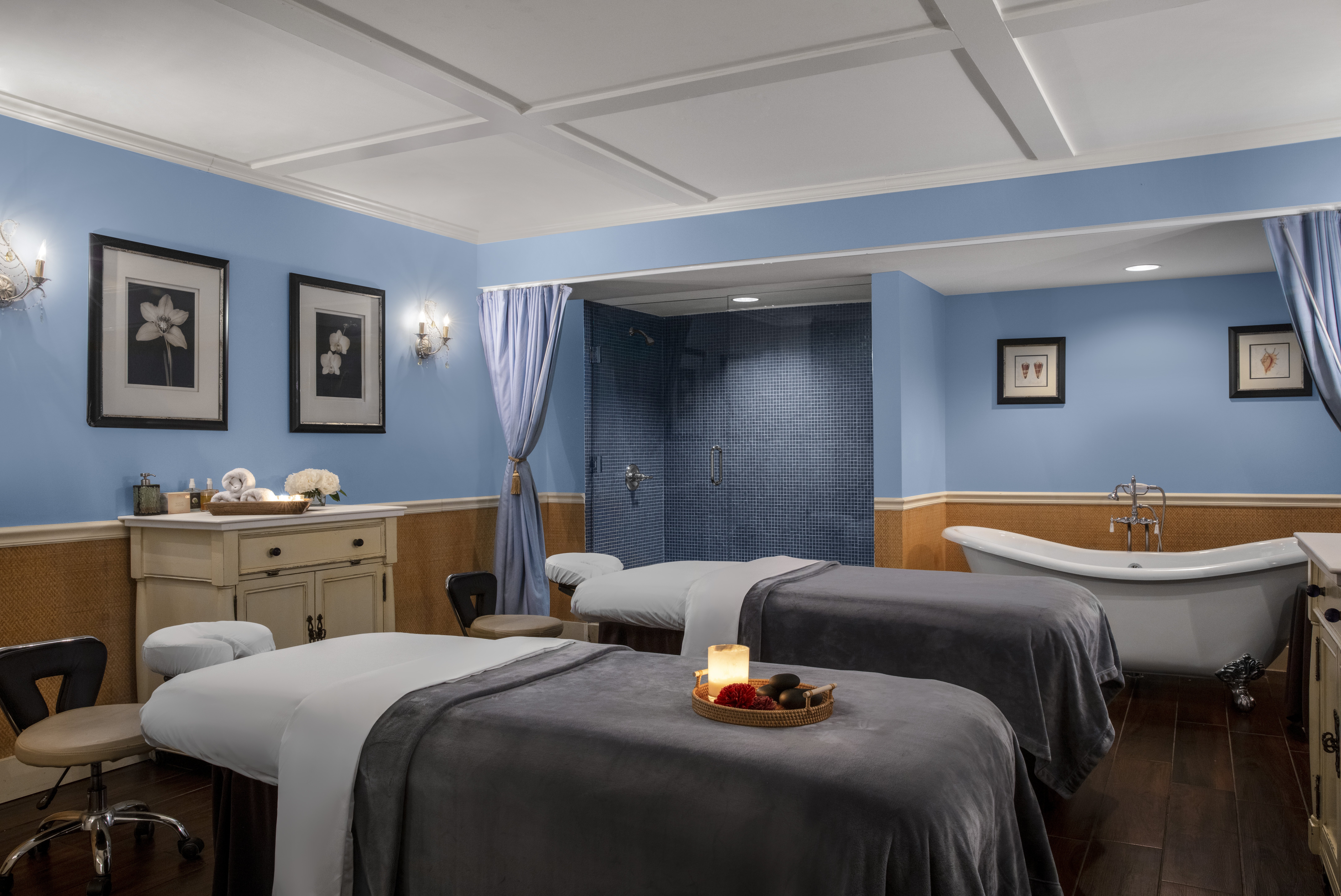 The Shores Resort Spa 24/69