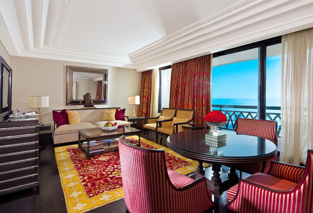 The Leela Palace Chennai 41/74