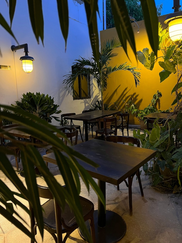 Hotel Du Phare 25/29
