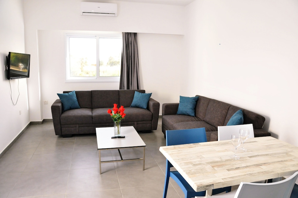Kaos Hotel Apartments 26/41
