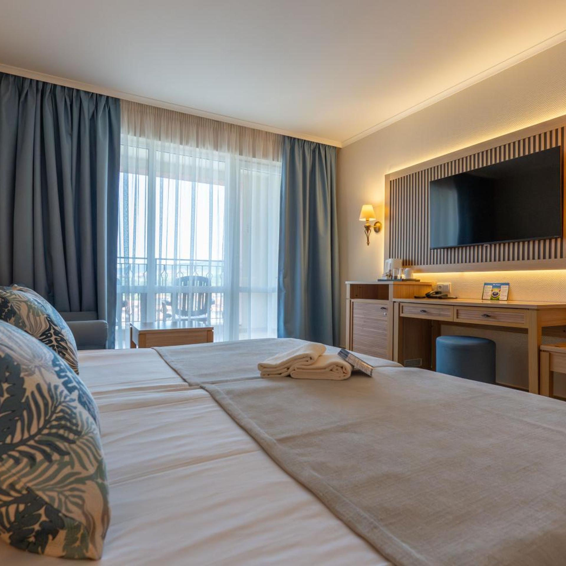 غرفة قياسية بسريرين منفصلين بإطلالة على البحر في طابق مرتفع، DIT Majestic Beach Resort 9/10