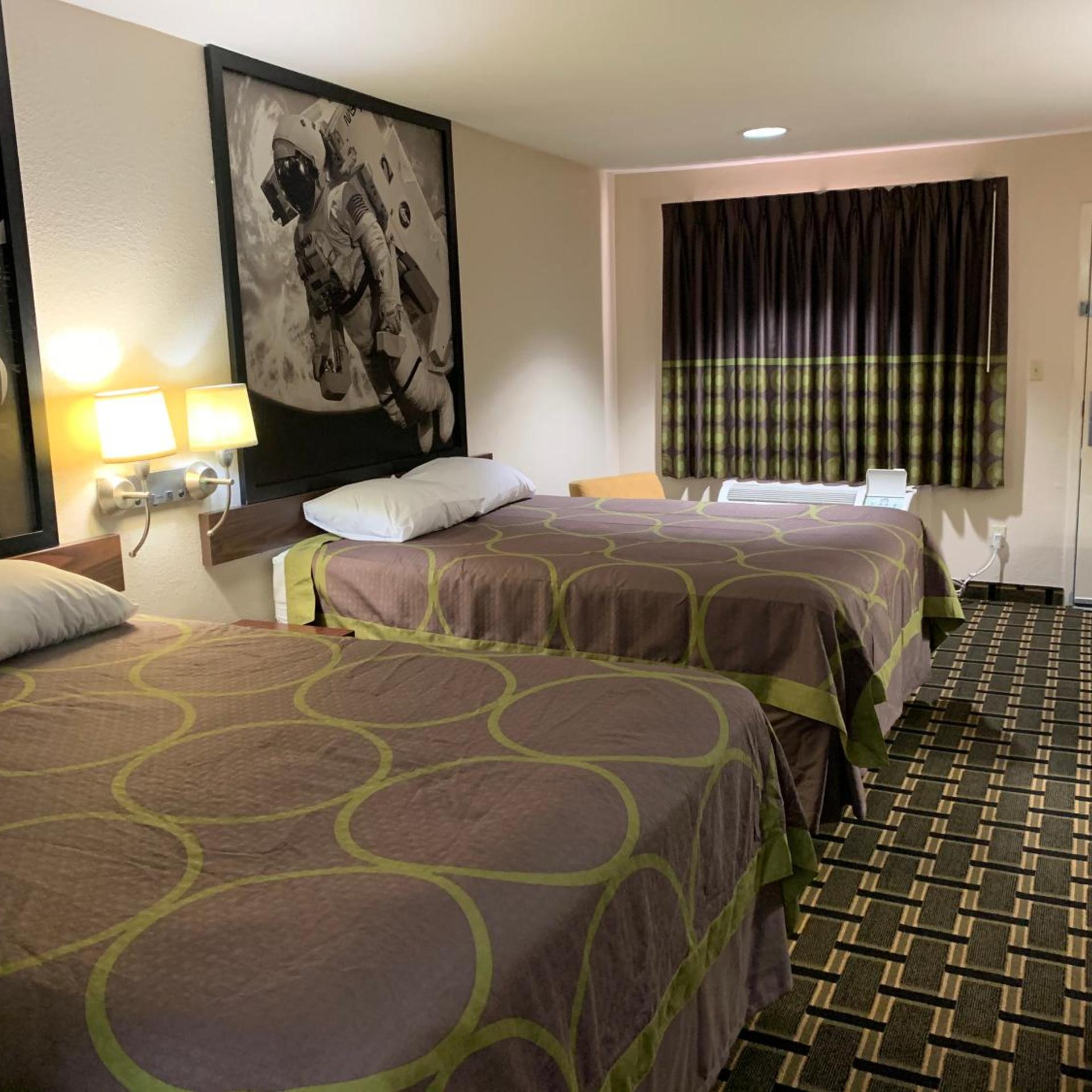 Hotel Baytown/I-10 15/56
