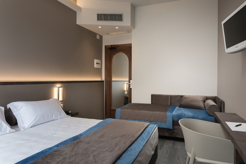 Hotel Continental 11/50