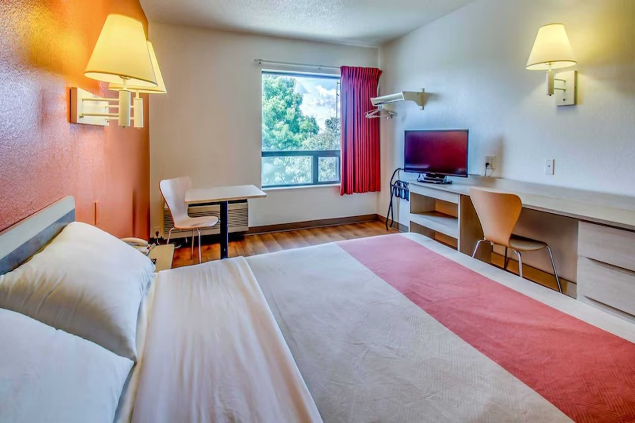 Motel6 Suites Buffalo Amherst, NY 10/18