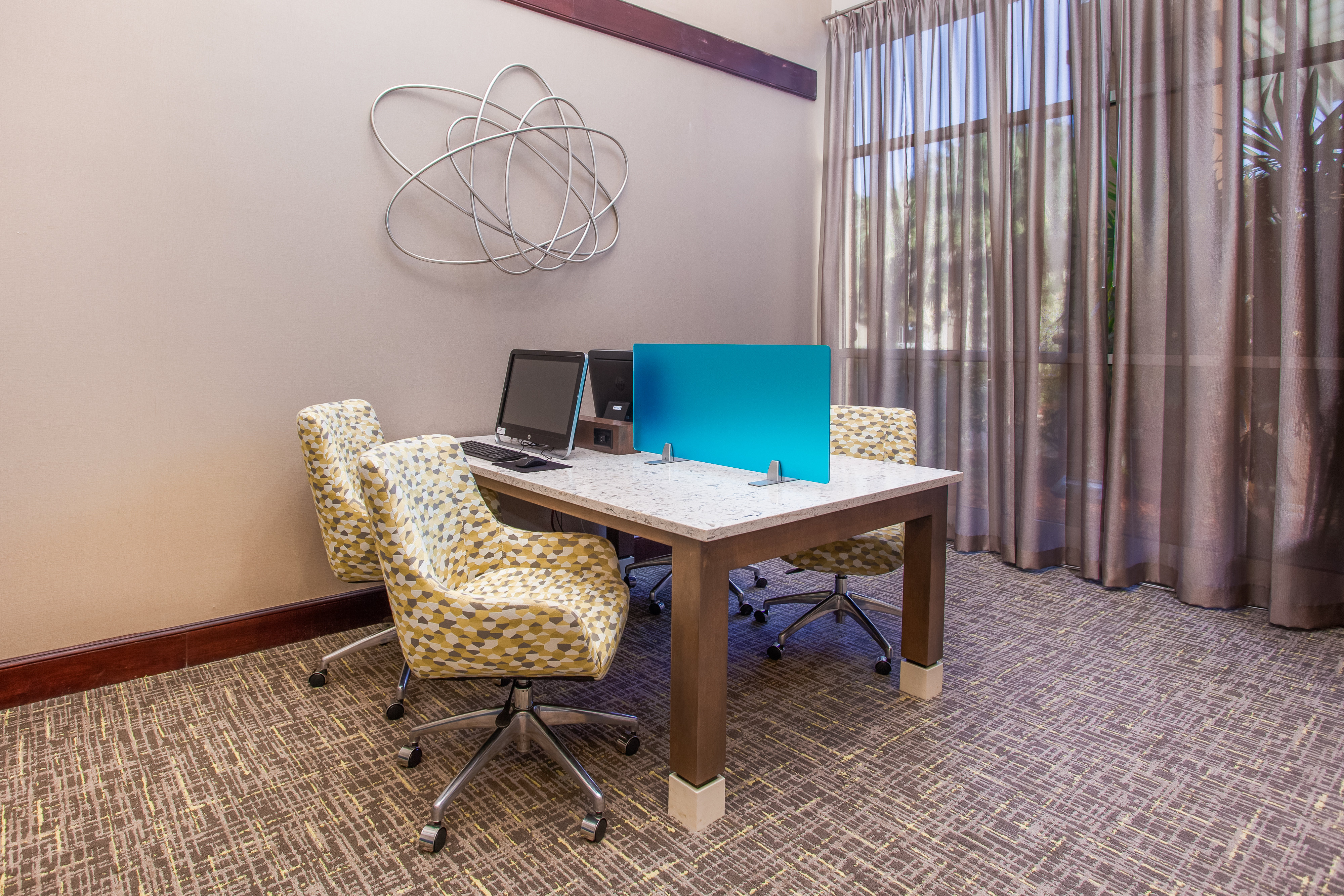 Holiday Inn Hotel Suites Tallahassee Conference Center N 56/62