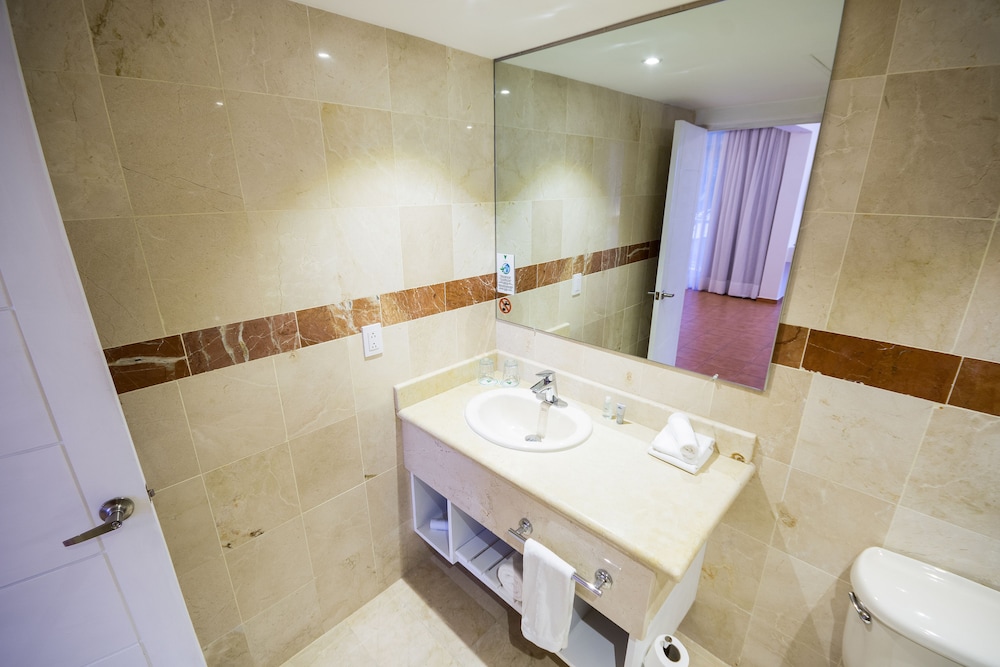 Viva Heavens by Wyndham A Trademark All Inclusive 24/63