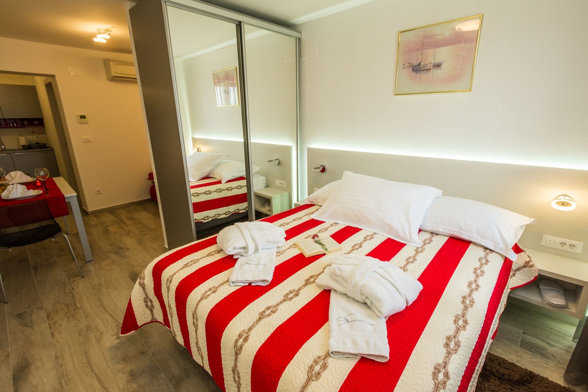 Design, Apartment, 1 Queen and 1 Double Bed