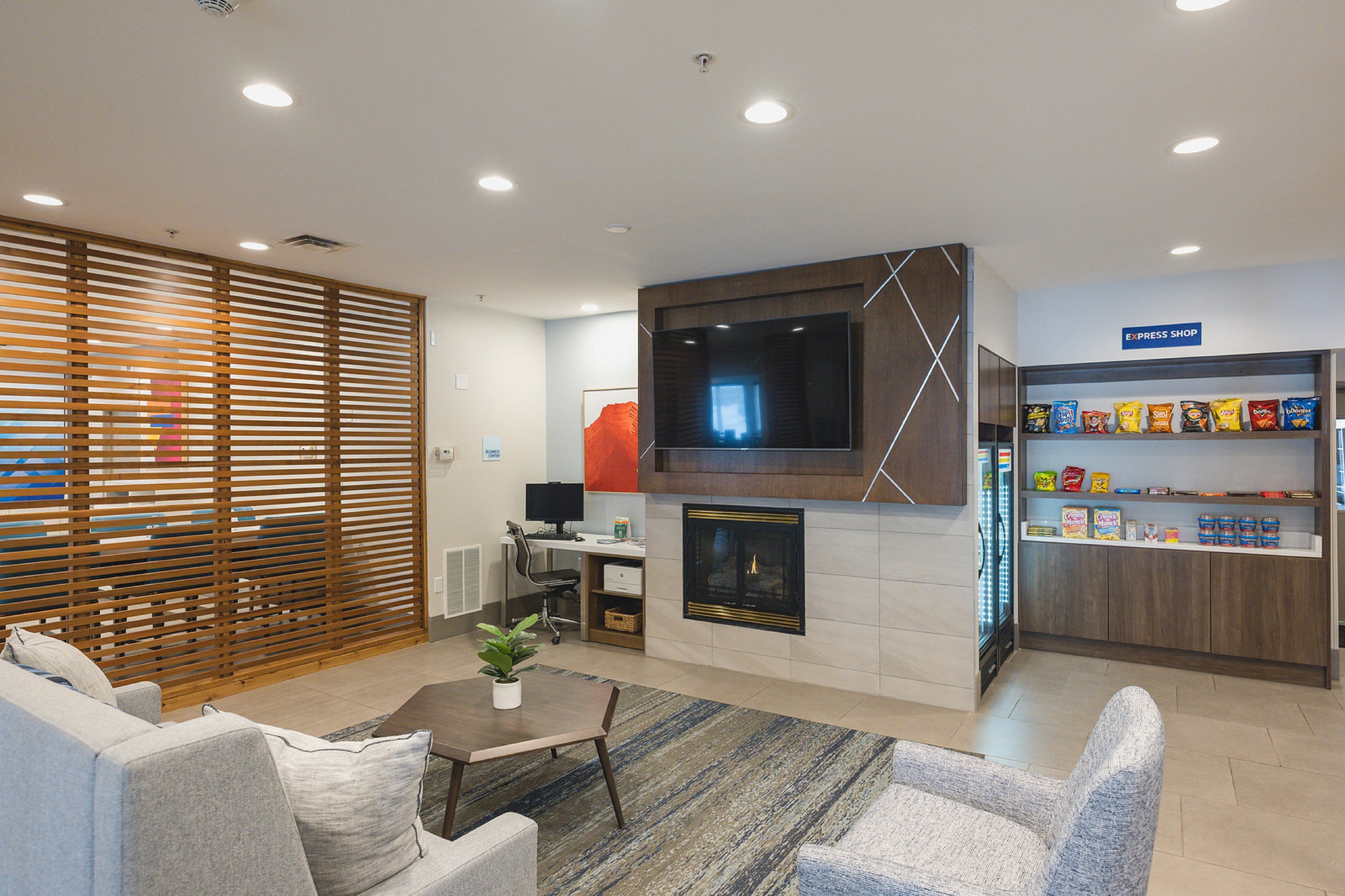 Holiday Inn Express & Suites Marquette, an IHG Hotel 37/50
