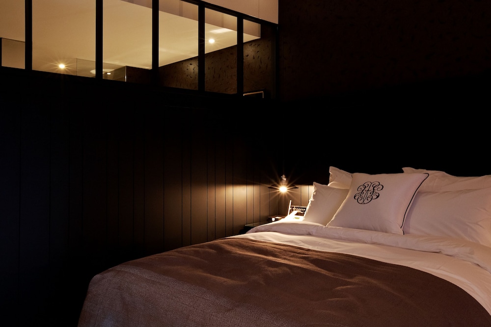 Lee Design Hotel 10/74
