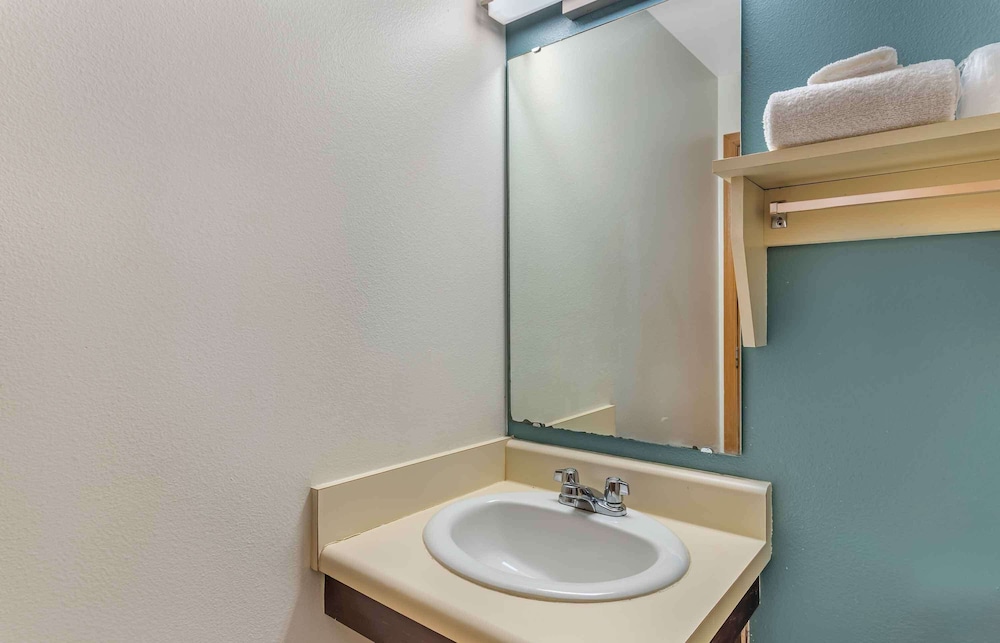 Studio 6 Extended Stay Little Rock Southwest AR 46/50