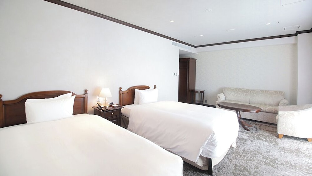 Hotel Piena Kobe 12/68