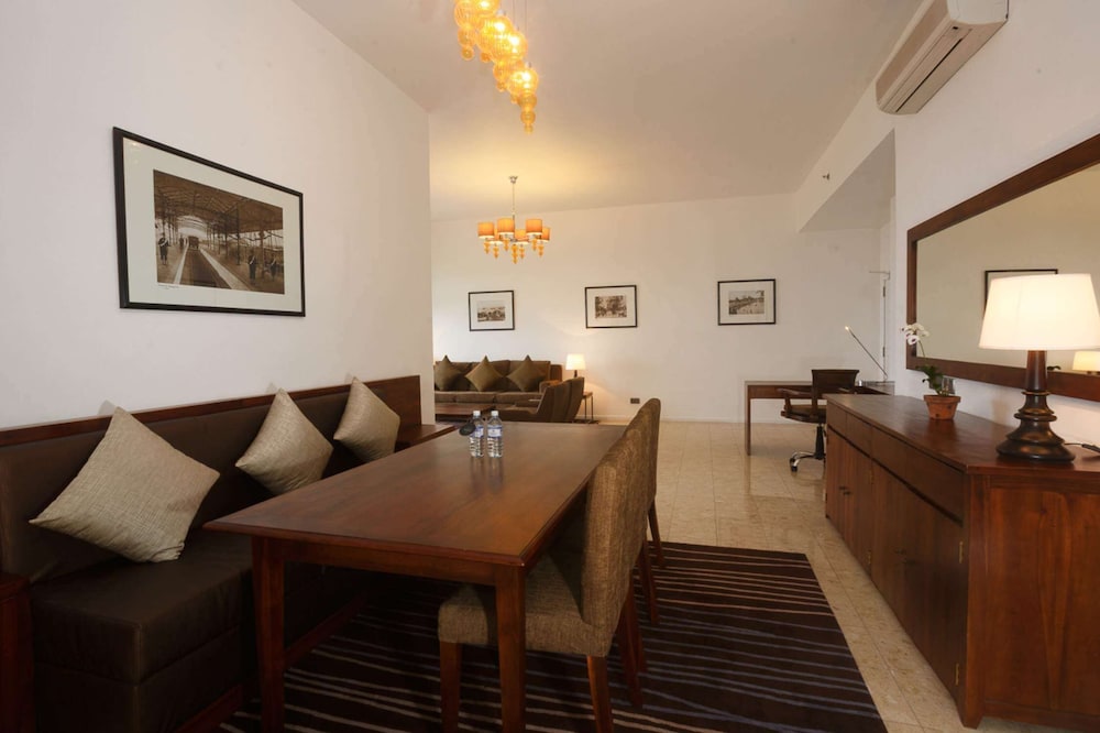 Hilton Colombo Residence 43/83