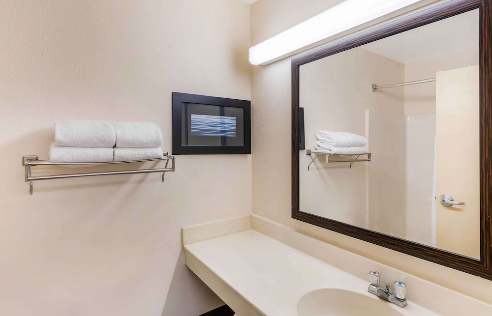Extended Stay America Los Angeles - Ontario Airport 44/47