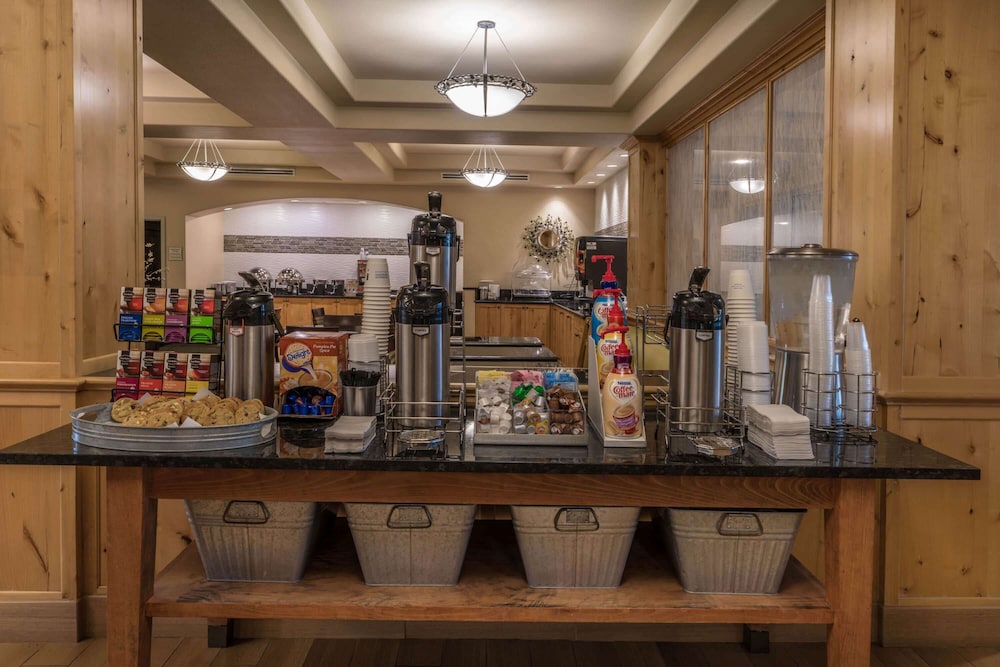 La Quinta Inn and Suites by Wyndham Idaho Falls/Ammon 39/54