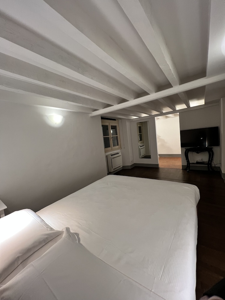 2 BEDROOMS, FAMILY