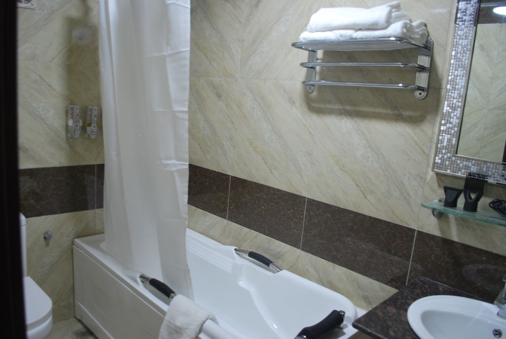 Immaculate Platinum Luxury Resorts 29/32