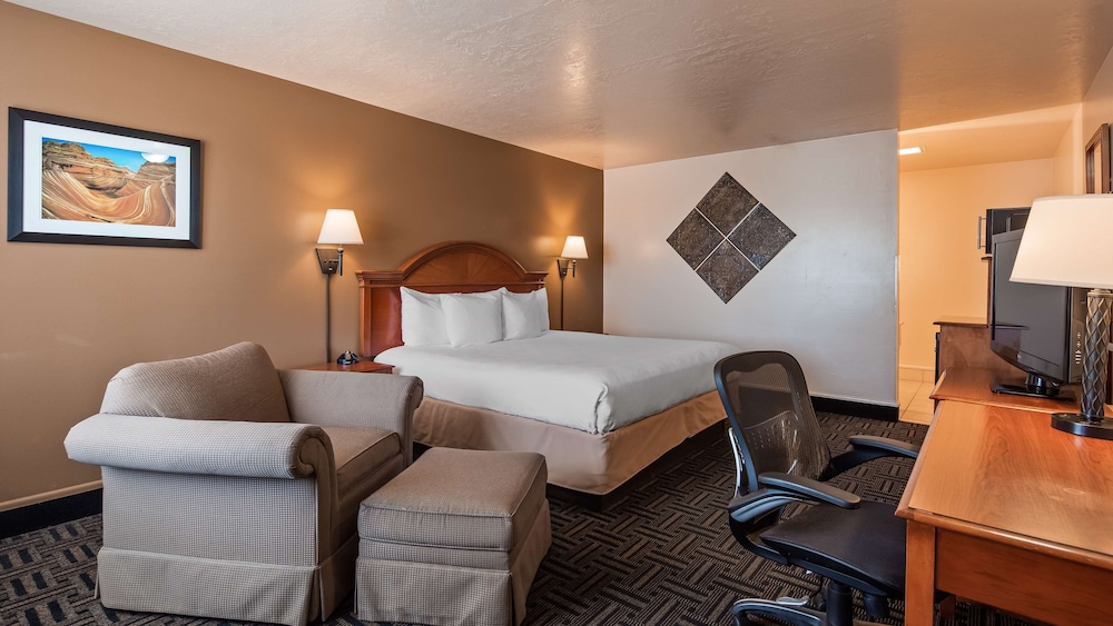 Best Western Paradise Inn 23/36