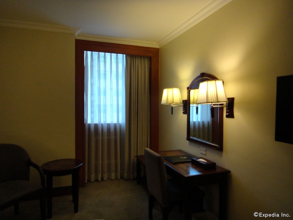 Cebu Parklane International Hotel 38/50