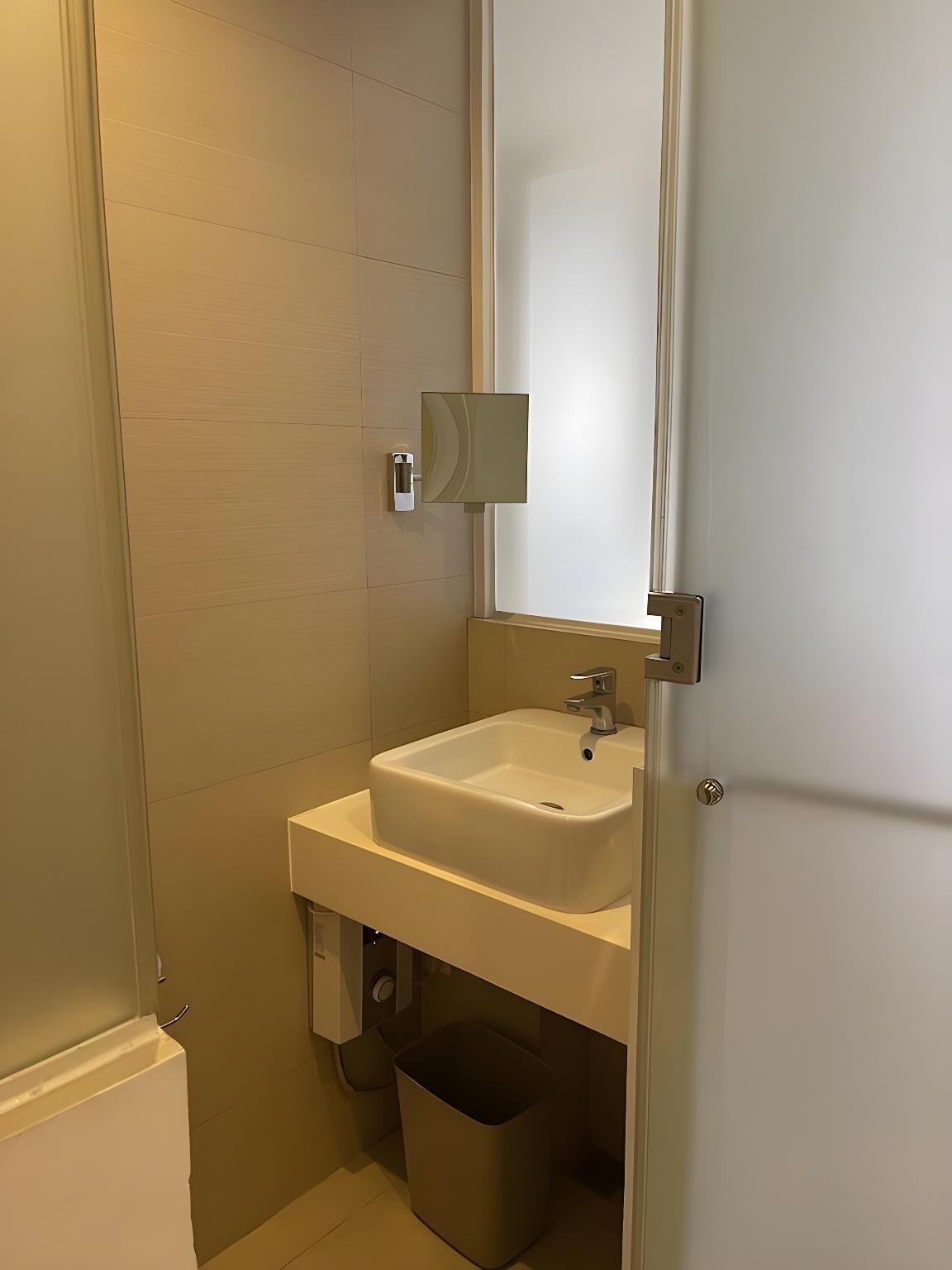 Wow Budget Hotel Cubao 53/54