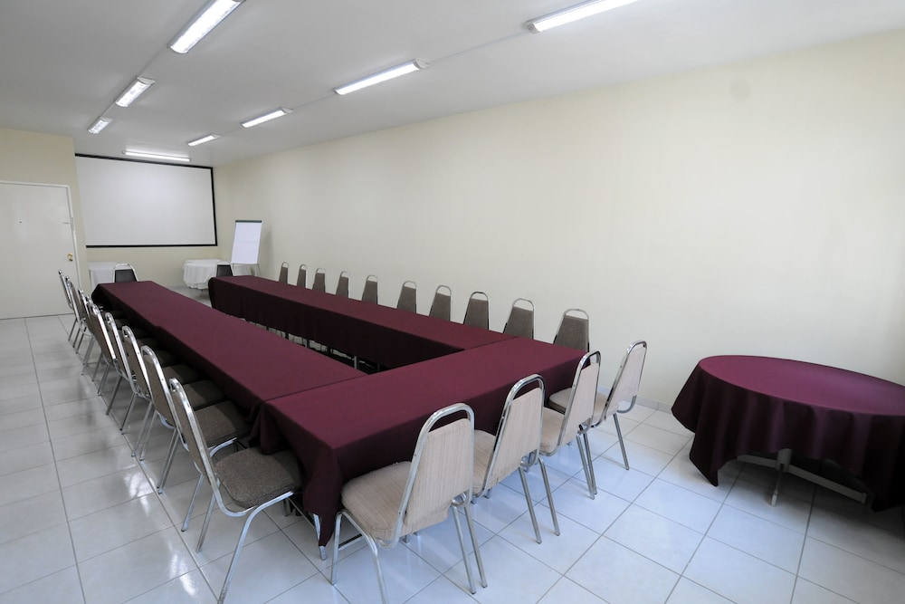 Hotel Plaza Sahuayo 46/52