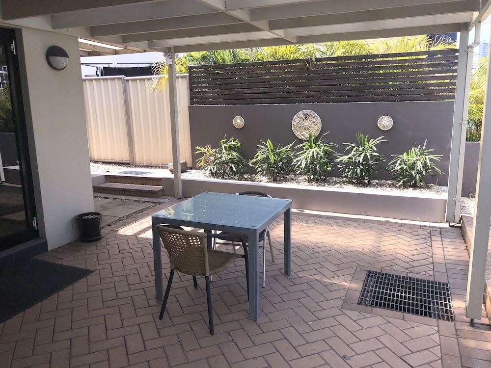 Wollongong Serviced Apartments 21/27