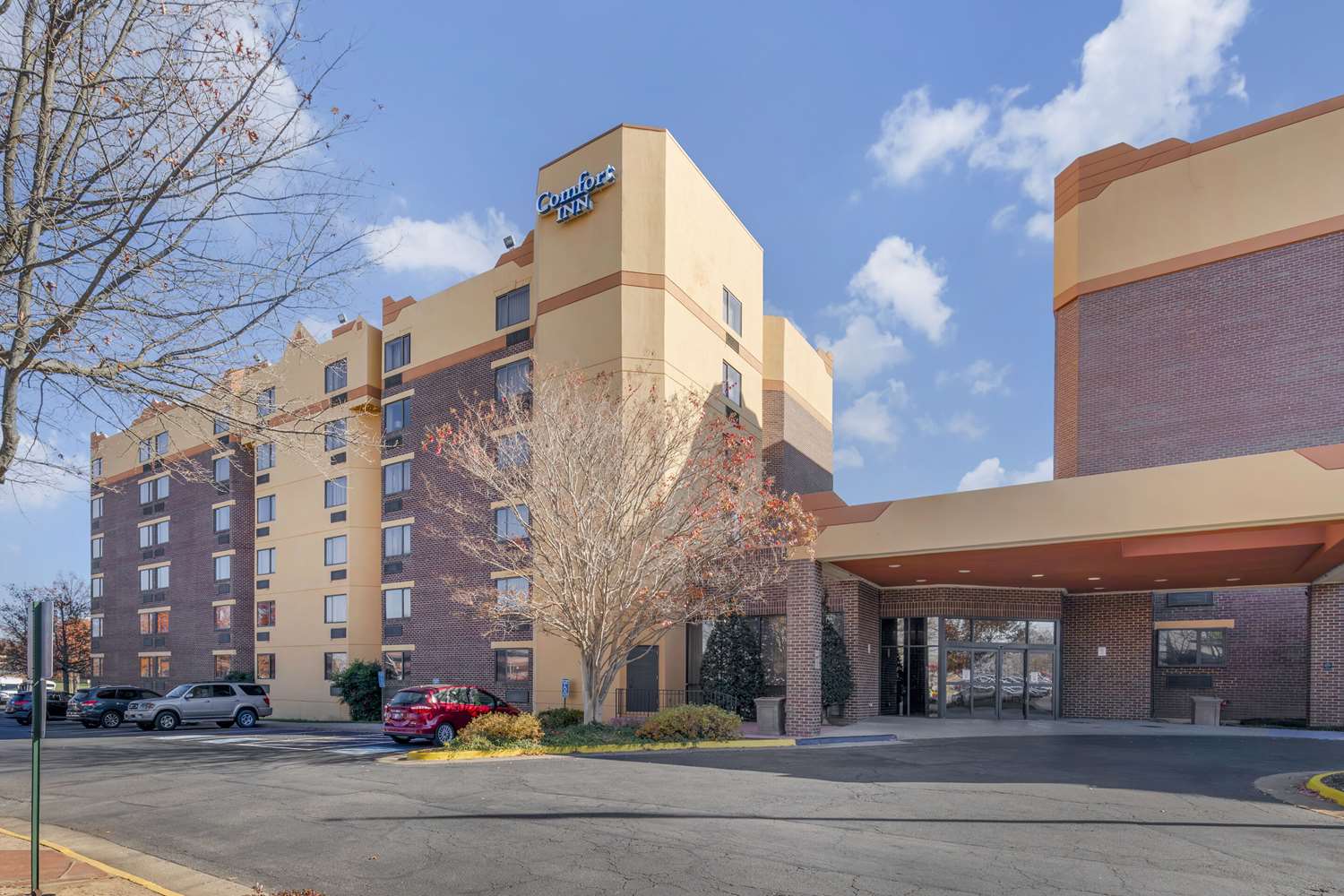 Comfort Inn University Center Fairfax VA 17/18