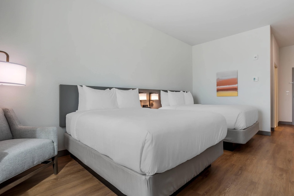 Comfort Inn & Suites Panama City Beach - Pier Park Area 29/61